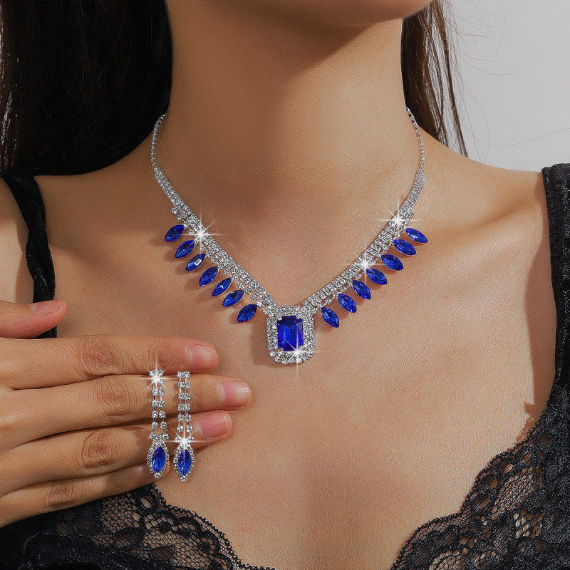 Women’s Banquet Elegant Necklace & Earring Suit | High-Sense Formal Jewelry Set | Trendy Minimalist Crystalline Evening Suit | Luxury-Label Statuesque Gala Accessory | 2026 High-Fashion Radiant Ceremony Essential
