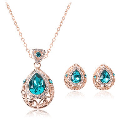 Elegant Hollow Pattern Jewelry Set | Intricate Cut-Out Necklace & Earrings Suite | Modern Filigree Statement Jewelry for Women | Luxury Lightweight Patterned Jewelry Set