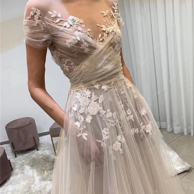 Women’s Fashion Lace Outdoor Wedding Dress | Elegant Lawn & Garden Bridal Gown | Whimsical A-Line Floral Lace Dress | Breathable Ivory Tulle Evening Gown | 2026 Romantic Outdoor Bride Collection