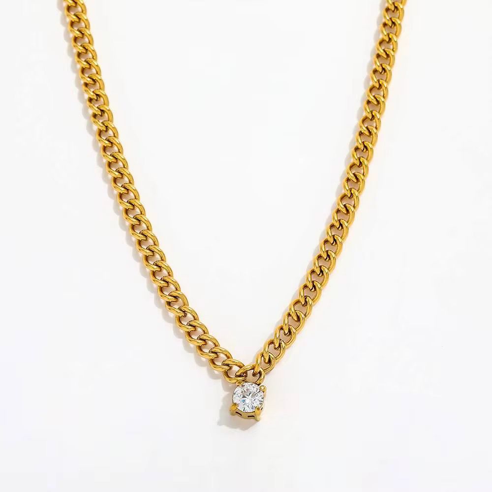 AKIRA Necklace