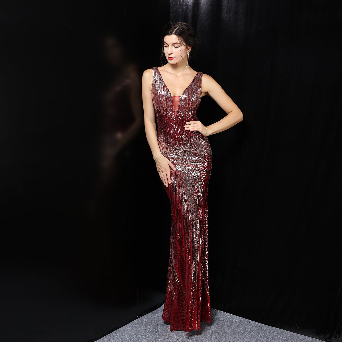 Women’s Elegant Long and Slim Evening Gown | Floor-Length Formal Bodycon Gown | Luxury High-Waist Slim-Fit Party Dress | Trendy Sleeveless Formal Occasion Wear | 2026 Red-Carpet Inspired Evening Dress