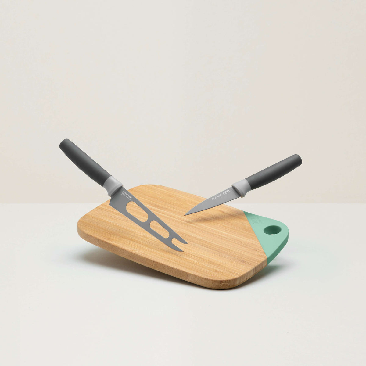 BergHOFF Leo 3Pc Knife and Cutting Board Set