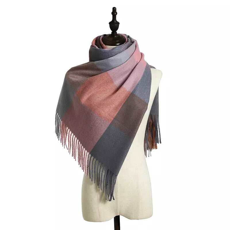 Cosy Plaid Scarf With Tasselsin Dusty Rose