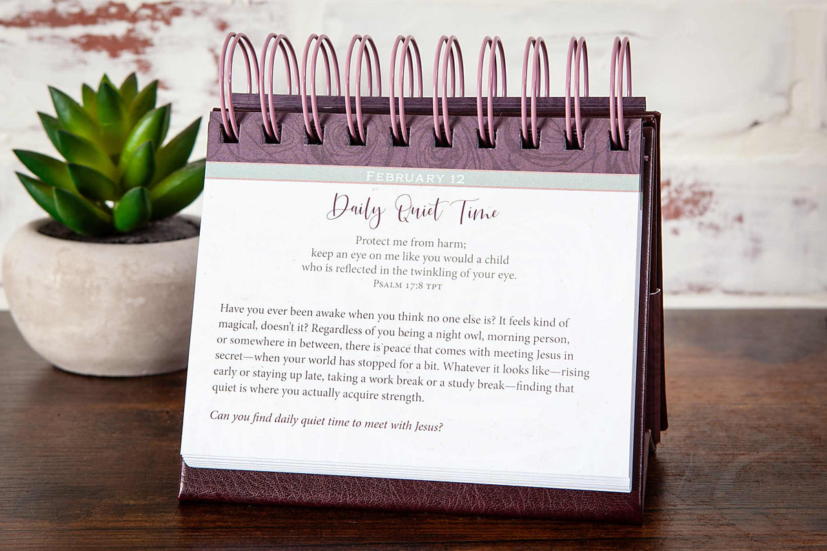 Daily Strength for Women (Undated Perpetual Devotional Calendar)