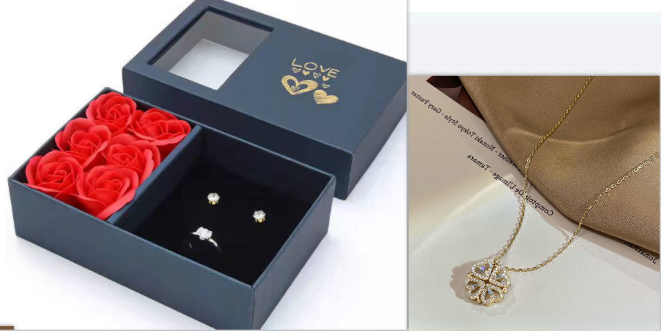 Magnetic Folding Heart-Shaped Clover Necklace | 2-in-1 Four-Leaf Clover & Heart Pendant | High-Sense Love Clavicle Chain | Trendy Openable Heart Choker Gift | 2026 High-Fashion Transformative Women’s Jewelry