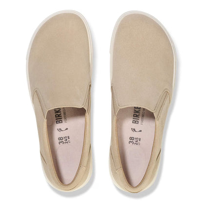 Birkenstock Unisex Oswego Suede Leather Sandcastle
