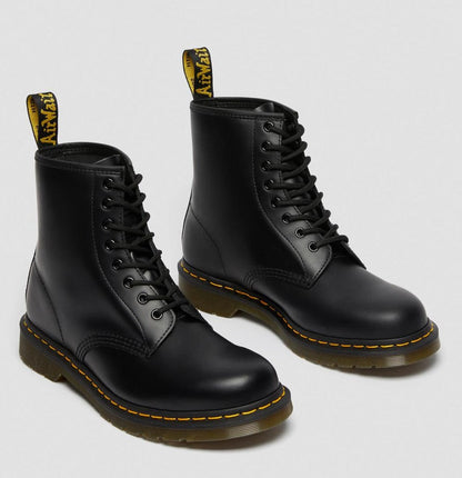 Dr. Martens Men's 1460 Smooth Leather Lace Up Boot Sneakers