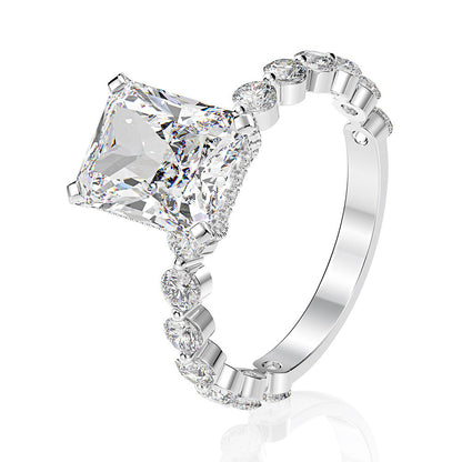 Luxury High Carbon Diamond Ring | High-Sense Crystalline Engagement Ring | Trendy Minimalist Multi-Faceted Gemstone Ring | Luxury-Label Statuesque Radiant Accessory | 2026 High-Fashion Emerald-Luxe Essential