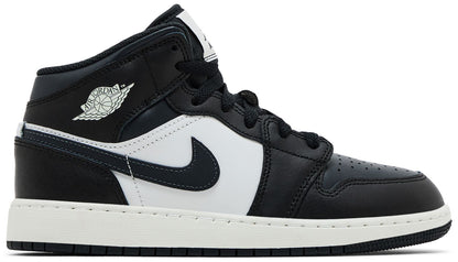 Air Jordan Grade School Retro 1 Mid 'Off Noir Toe Gs' Sneakers