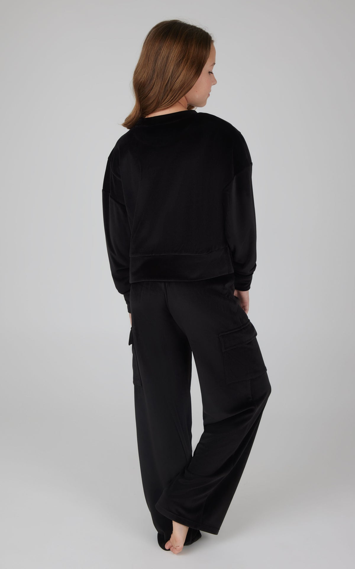90 Degree by Reflex Girls Velour Crew Pullover With Cargo Pocket Pant