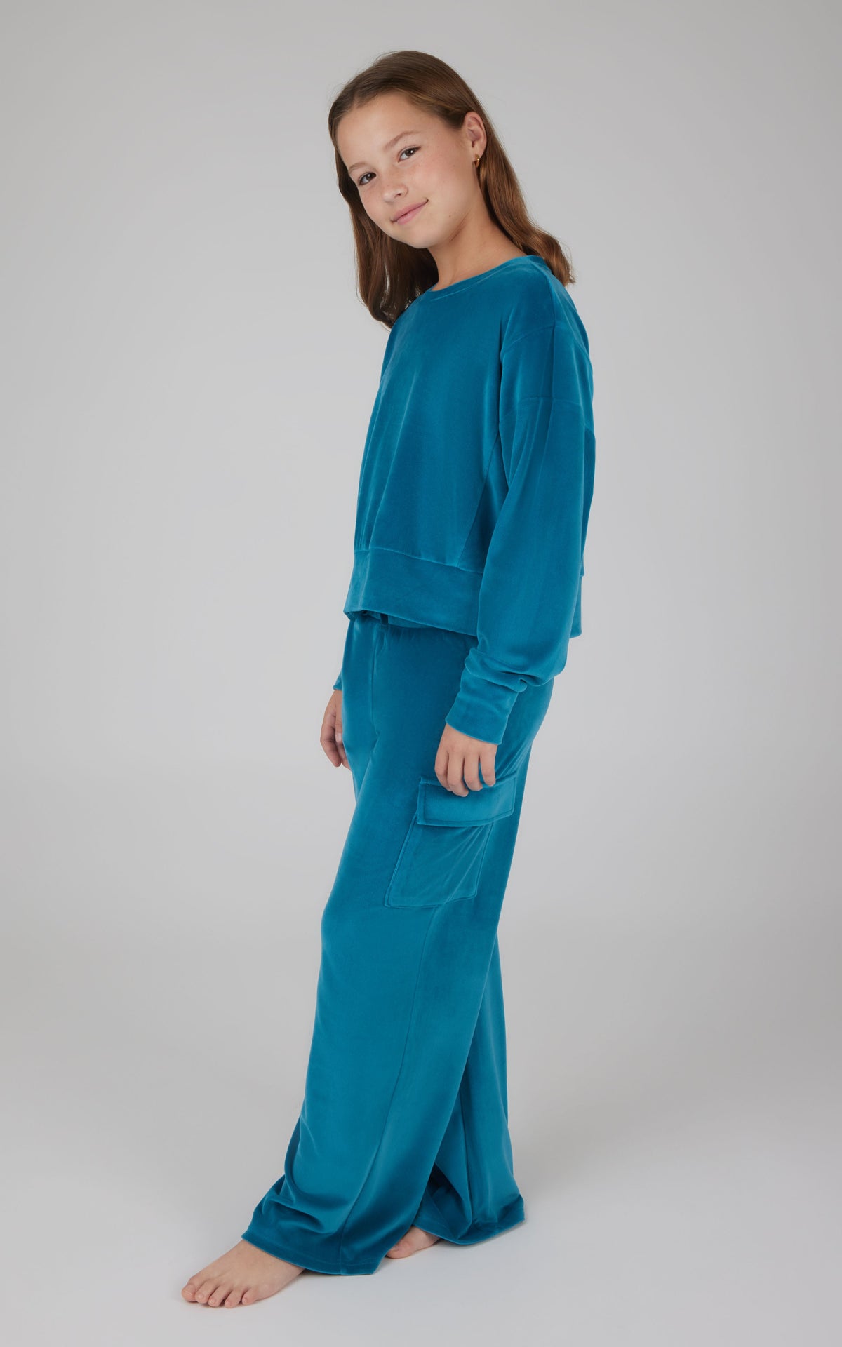 90 Degree by Reflex Girls Velour Crew Pullover With Cargo Pocket Pant