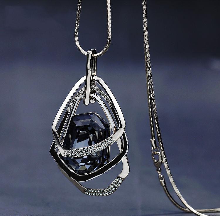 Women’s Long Necklace Pendant | High-Sense Maxi Collier Statement Jewelry | Trendy Minimalist Elongated Pendant | Luxury-Label Statuesque Radiant Accessory | 2026 High-Fashion Emerald-Luxe Essential