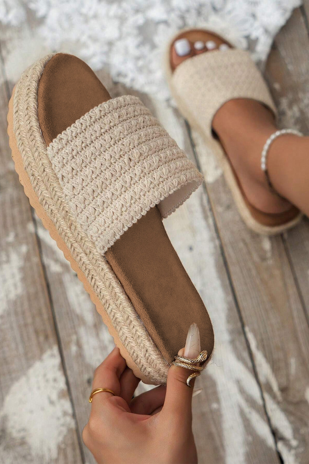 Threaded Pear White Boho Woven Non-slip Sandals