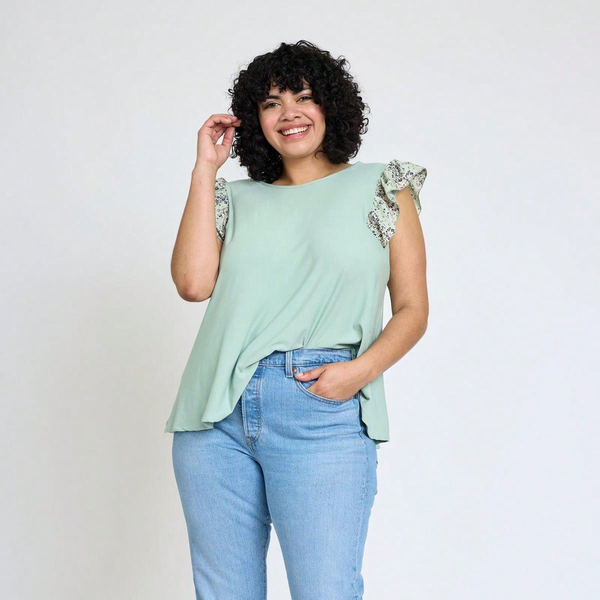 Contrast Ruffle Trim Floral  Flutter Cap Sleeve Top For Leggings Shorts And Jeans  | 7 Colors | S-3X