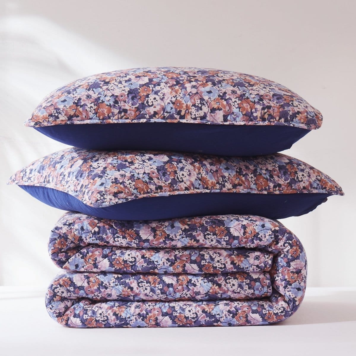 Alicia Camo Floral Cotton Quilt Set