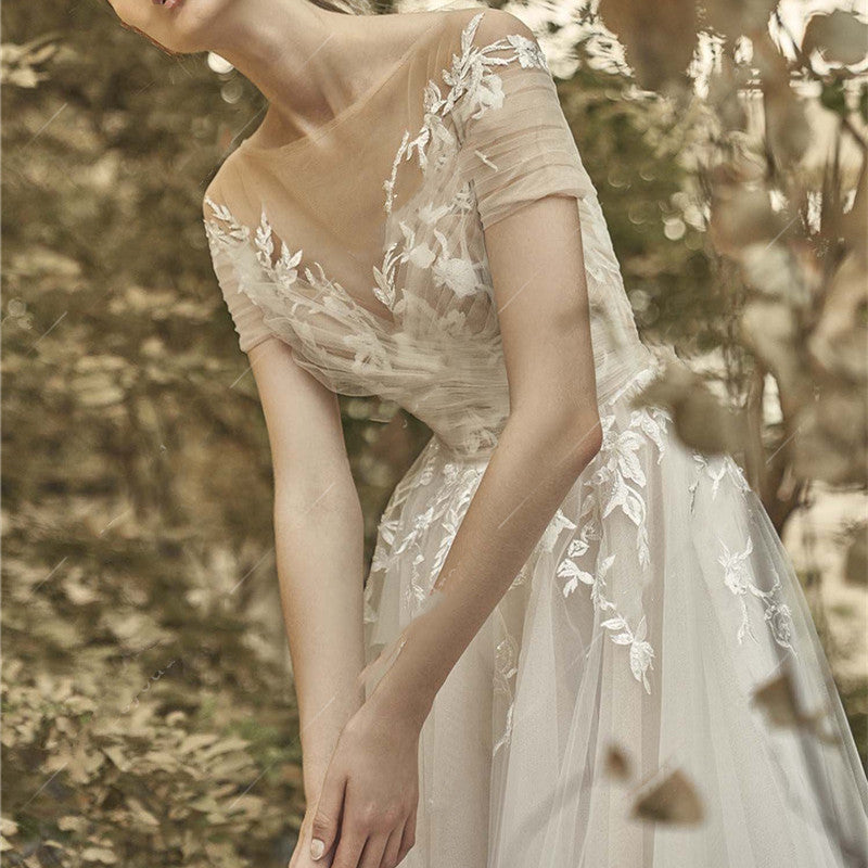 Women’s Fashion Lace Outdoor Wedding Dress | Elegant Lawn & Garden Bridal Gown | Whimsical A-Line Floral Lace Dress | Breathable Ivory Tulle Evening Gown | 2026 Romantic Outdoor Bride Collection