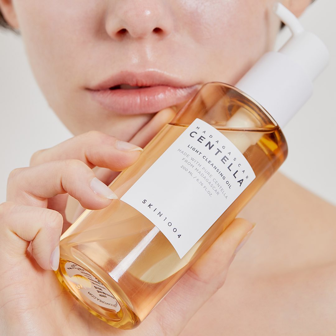 Madagascar Centella Light Cleansing Oil (200ml)