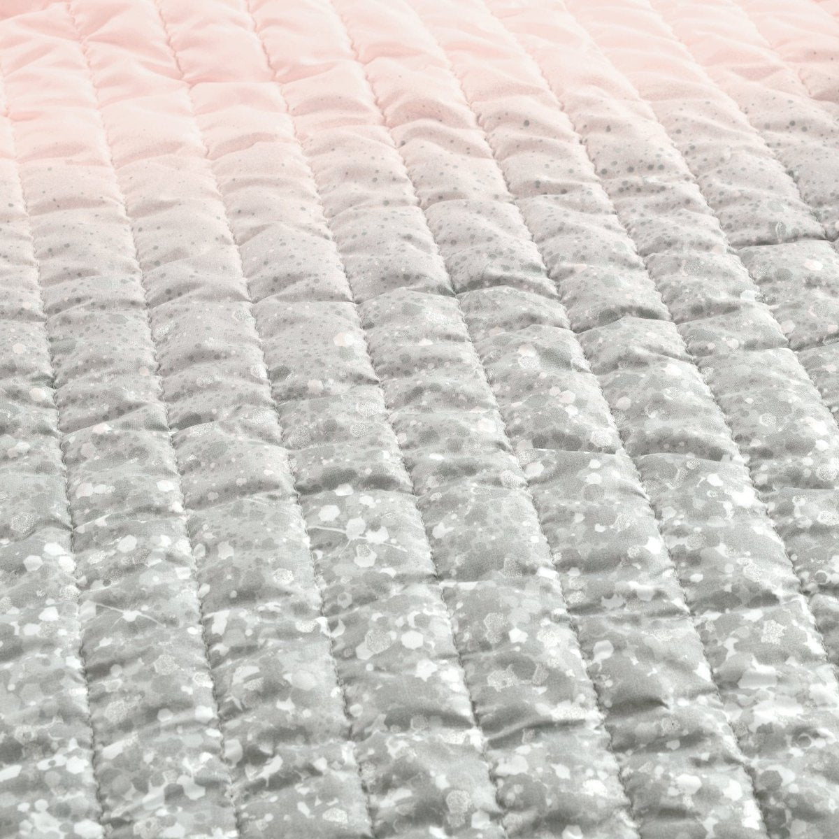 Glitter Ombre Metallic Print Quilt Set With Pillowcases