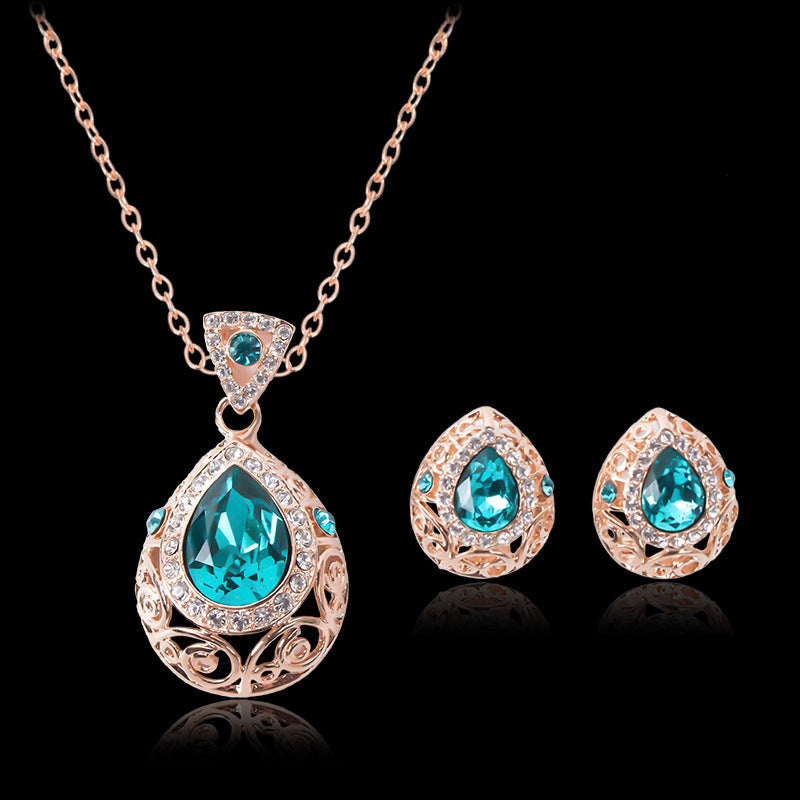 Elegant Hollow Pattern Jewelry Set | Intricate Cut-Out Necklace & Earrings Suite | Modern Filigree Statement Jewelry for Women | Luxury Lightweight Patterned Jewelry Set