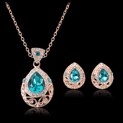 Elegant Hollow Pattern Jewelry Set | Intricate Cut-Out Necklace & Earrings Suite | Modern Filigree Statement Jewelry for Women | Luxury Lightweight Patterned Jewelry Set