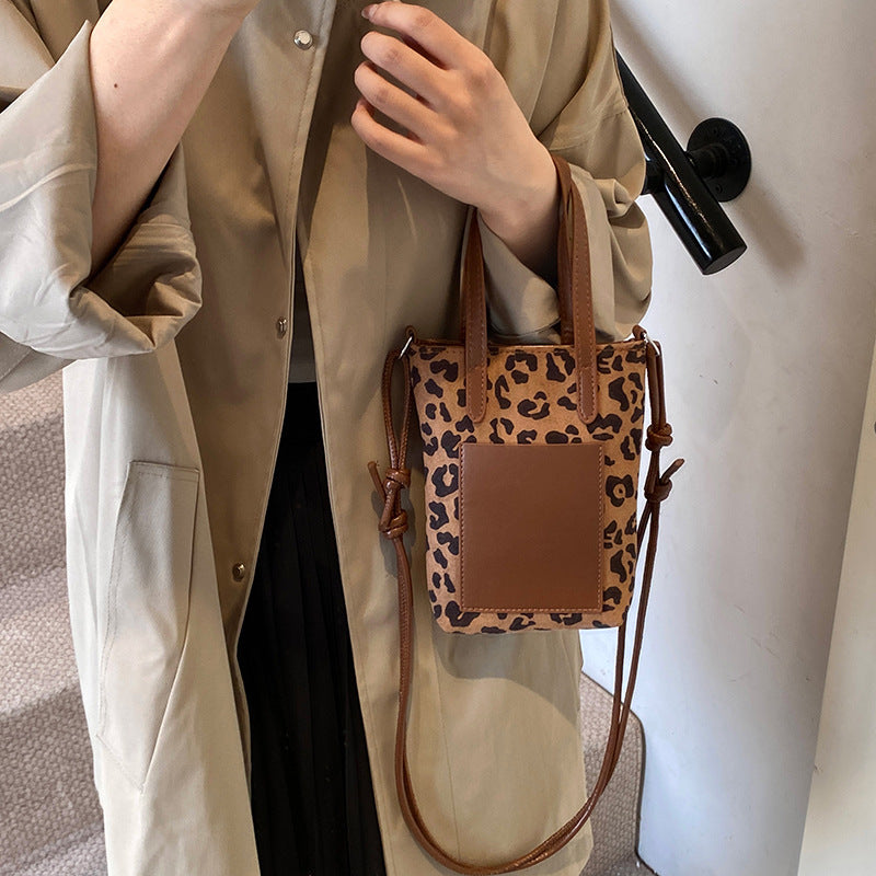 Women’s Retro Leopard Print Crossbody Bag | Luxury Suede Phone Shoulder Bag | Trendy Anime-Style Mini Versatile Satchel | Autumn & Winter Small Animal Print Purse | 2026 Streetwear Aesthetic Crossbody Bag
