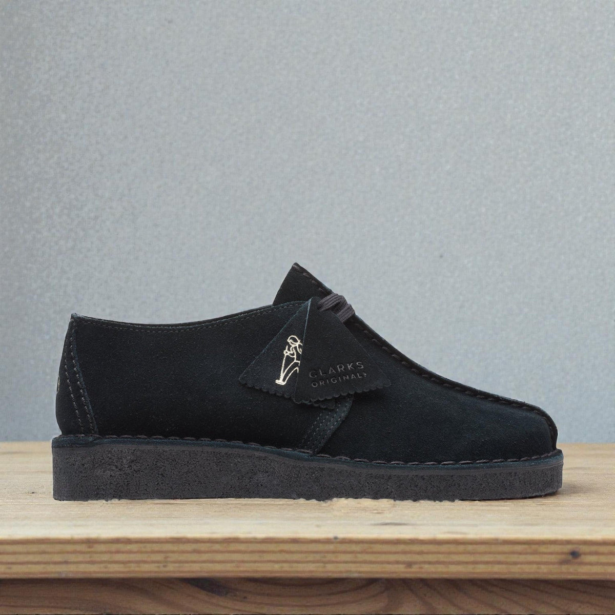 Clarks Women's Desert Trek Slip On Shoes