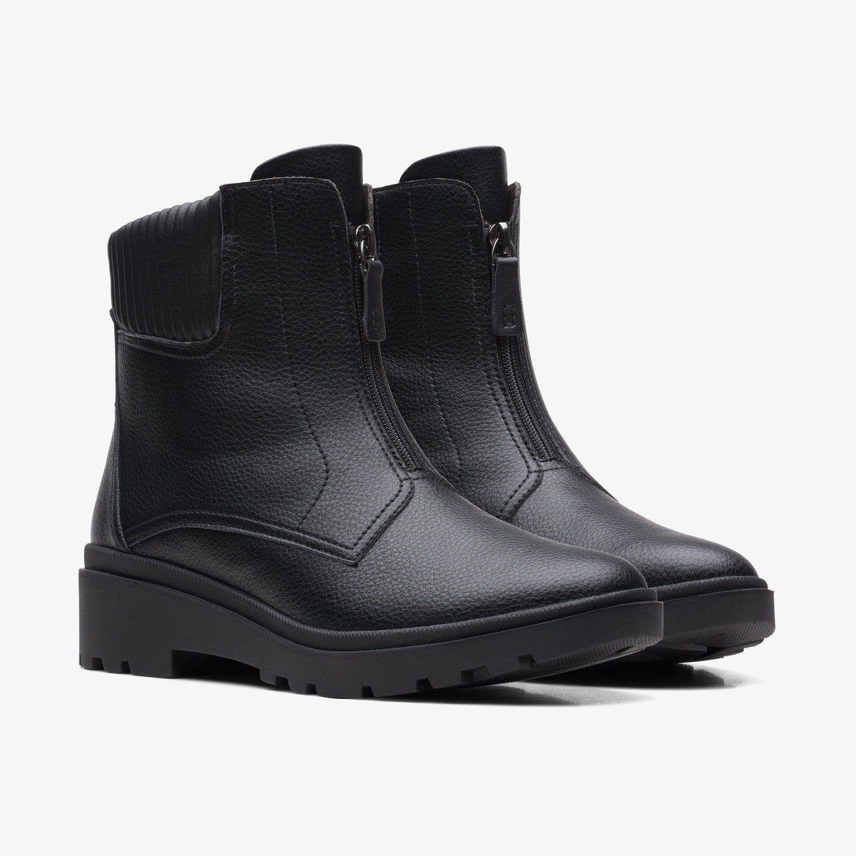 Clarks Women's Calla Zip Booties