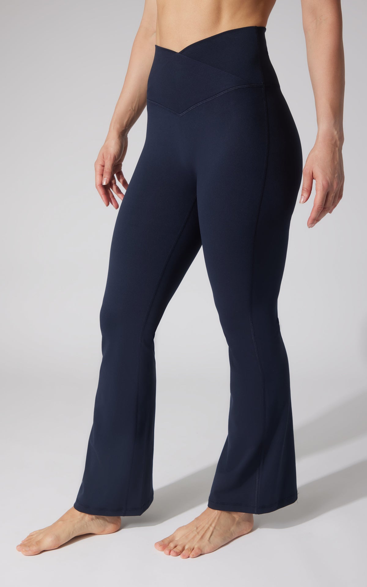 90 Degree by Reflex Lux Sophia 29.5" Crossover Flare Pant