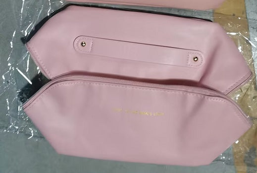 Professional Travel Cosmetic Bag | Women’s High-Capacity Makeup Organizer | Luxury Portable Toiletry Storage Bag | Trendy Water-Resistant Beauty Case | 2026 High-Fashion Multi-Function Makeup Pouch