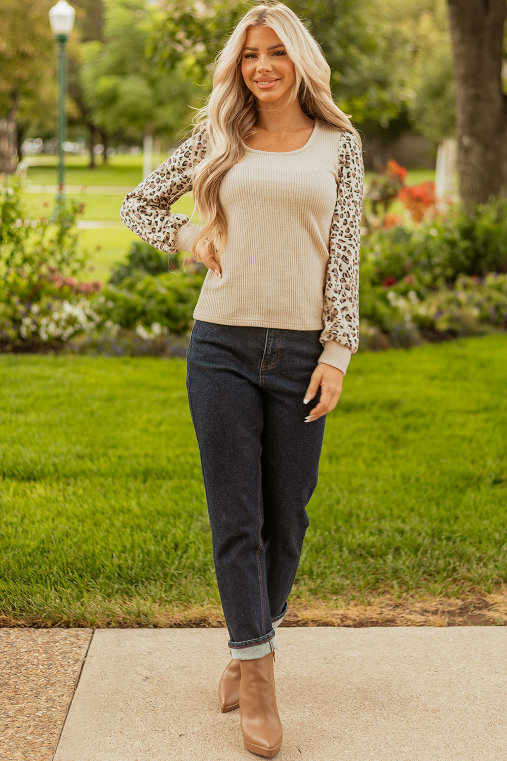 Threaded Pear Quezia Ribbed Knit U Top