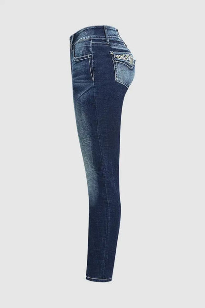 Women’s Premium Jeans T206 | High-Sense Urban Slim-Straight Denim | Elegant High-Waisted Women's Trousers | Trendy Sculpted Fit Casual Jeans | 2026 Modern Fashion Denim Collection