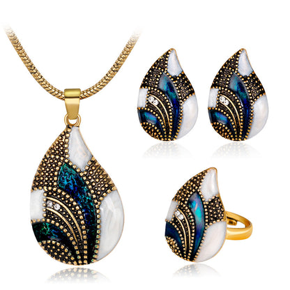 Water Drop Jewelry Set | High-Sense Teardrop Necklace & Earrings | Trendy Minimalist Crystal Bridal Set | Luxury-Label Statuesque Radiant Accessory | 2026 High-Fashion Emerald-Luxe Essential