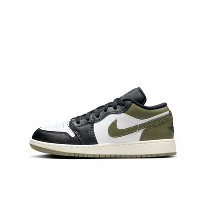 Air Jordan Grade School Retro 1 Low Sneakers