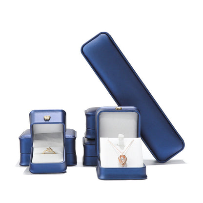 Crown Rounded Jewelry Ring & Pendant Box | High-Sense Luxury Bracelet Packing Case | Trendy Minimalist Jewelry Presentation Box | Luxury-Label Statuesque Gift Packaging | 2026 High-Fashion Radiant Storage Essential