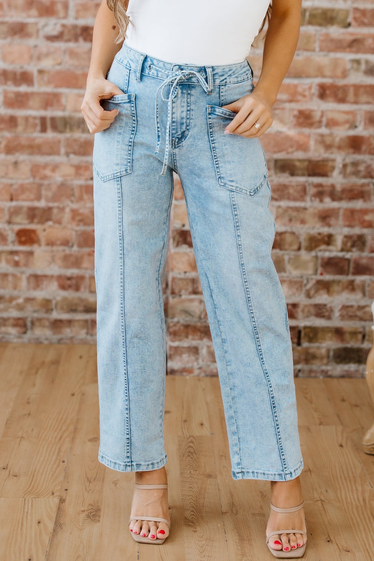 Threaded Pear Ivory Detail Drawstring Barrel Jeans
