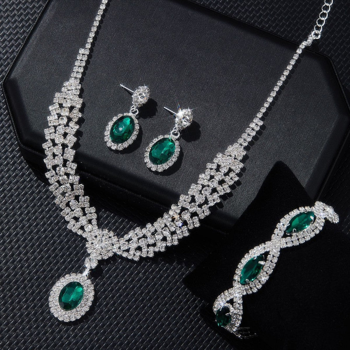 Luxury European Sapphire Jewelry Set | 4-Piece Elegant Necklace, Earrings, Bracelet & Ring Set | Deep Blue Crystal Formal Jewelry Collection | Royal Banquet Jewelry Set for Women