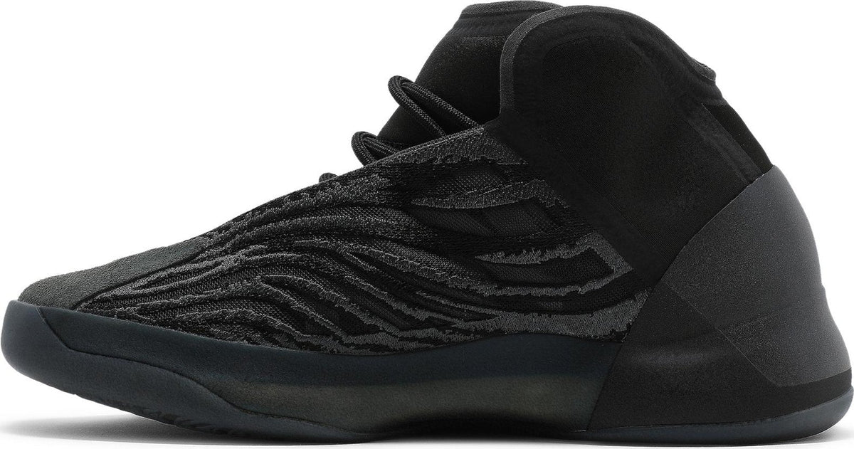 adidas Men's Yeezy Qntm 'Onyx' Sneakers