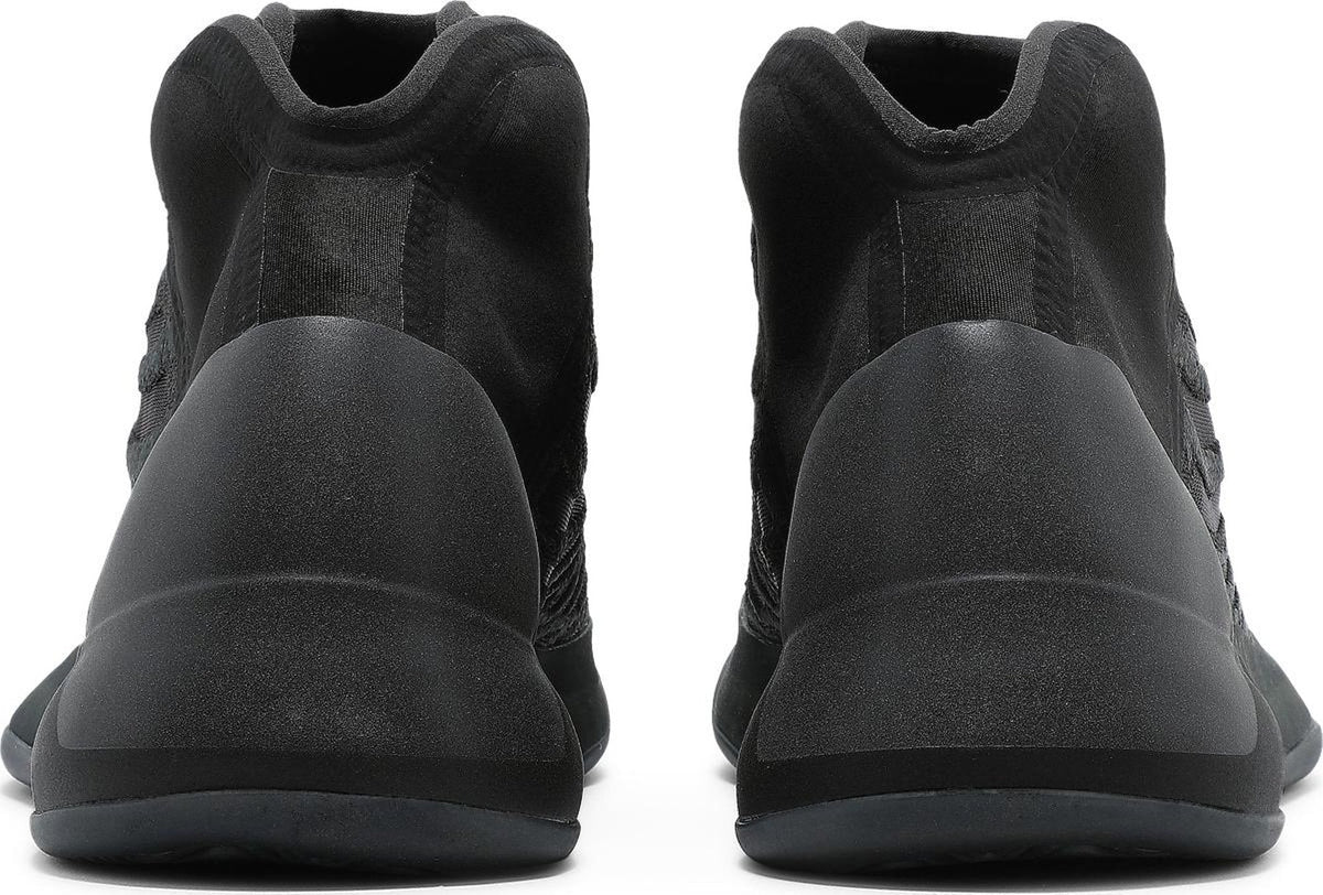 adidas Men's Yeezy Qntm 'Onyx' Sneakers
