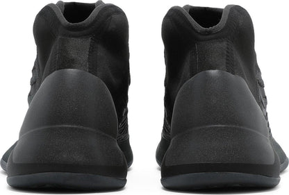 adidas Men's Yeezy Qntm 'Onyx' Sneakers
