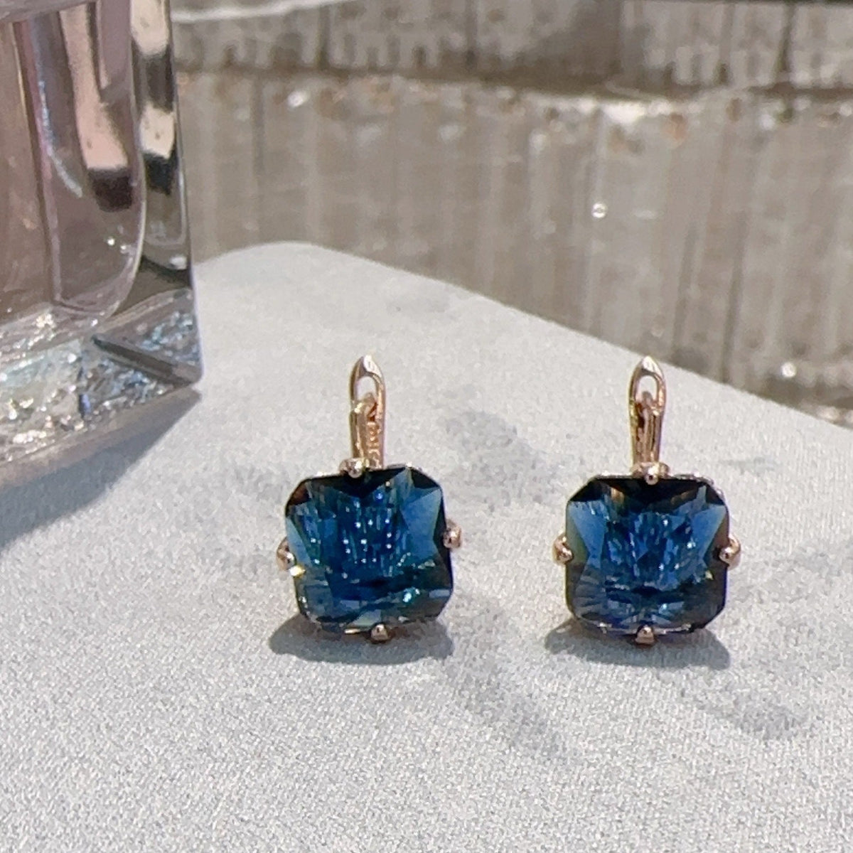 Ornament Sapphire Blue Earrings & Necklace Set | High-Sense Royal Zircon Jewelry | Trendy Minimalist Deep Blue Pendant & Studs | Luxury-Label Statuesque Evening Set | 2026 High-Fashion Radiant Women’s Accessories