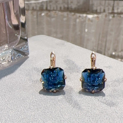 Ornament Sapphire Blue Earrings & Necklace Set | High-Sense Royal Zircon Jewelry | Trendy Minimalist Deep Blue Pendant & Studs | Luxury-Label Statuesque Evening Set | 2026 High-Fashion Radiant Women’s Accessories