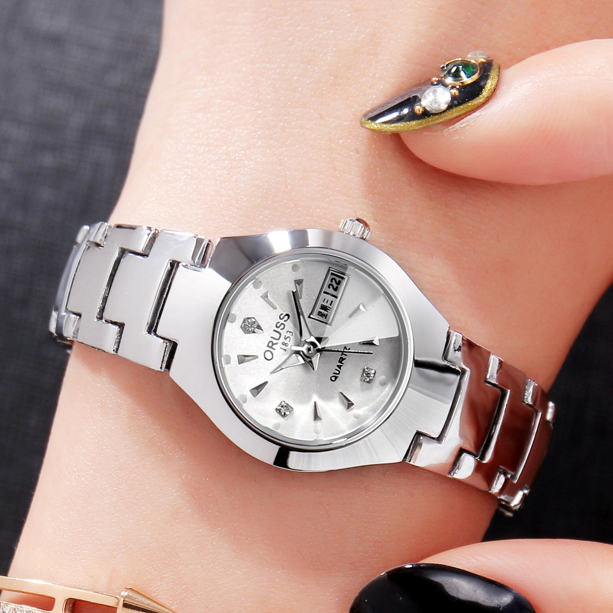 Tungsten Steel Color Waterproof Quartz Watch | Elegant Couple’s Calendar Wristwatch | Fashionable Student Daily Wear Watch | Trendy Minimalist Steel Watch for Men & Women | 2026 High-Fashion Precision Timepiece