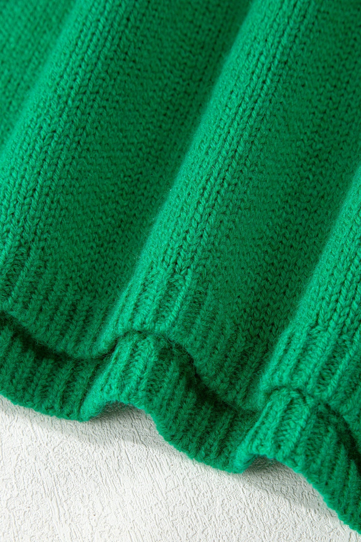 Threaded Pear Raven Backless Bubble Sleeve Sweater