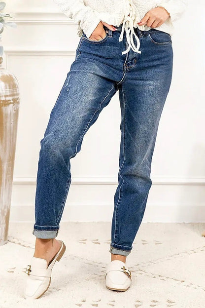 Women’s Premium Jeans T216 | High-Sense Light Blue Slim-Straight Denim | Elegant High-Waisted Women's Trousers | Trendy Sculpted Fit Casual Jeans | 2026 Modern Fashion Denim Collection