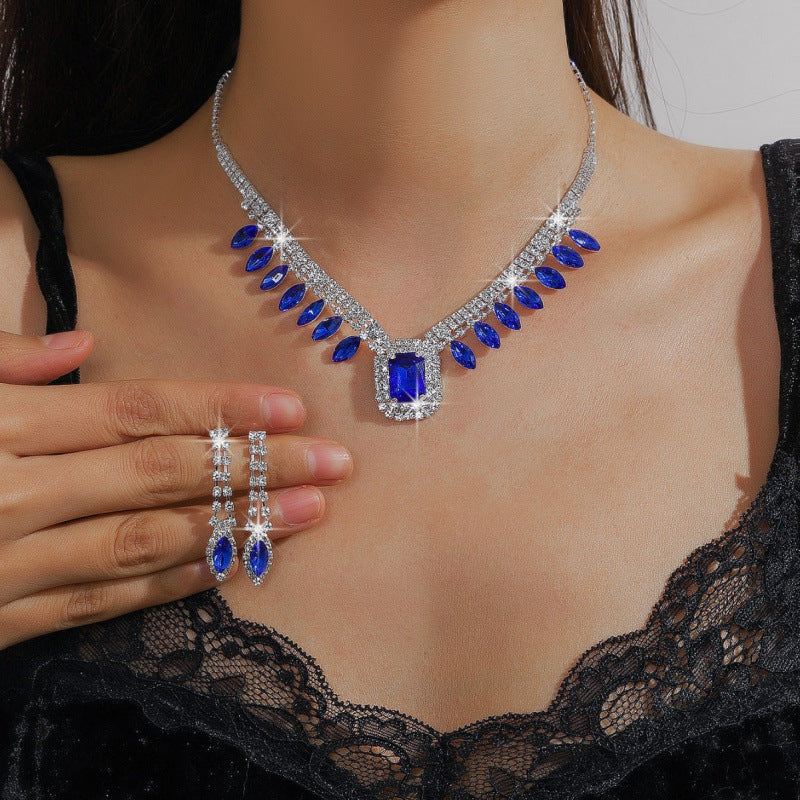 Women’s Banquet Elegant Necklace & Earring Suit | High-Sense Formal Jewelry Set | Trendy Minimalist Crystalline Evening Suit | Luxury-Label Statuesque Gala Accessory | 2026 High-Fashion Radiant Ceremony Essential
