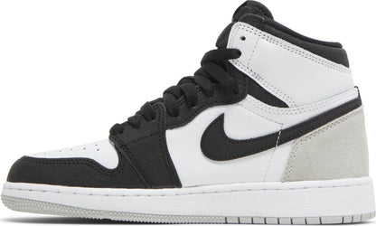 Air Jordan Grade School Retro 1 High O 'Bleached Coral Gs' Sneakers