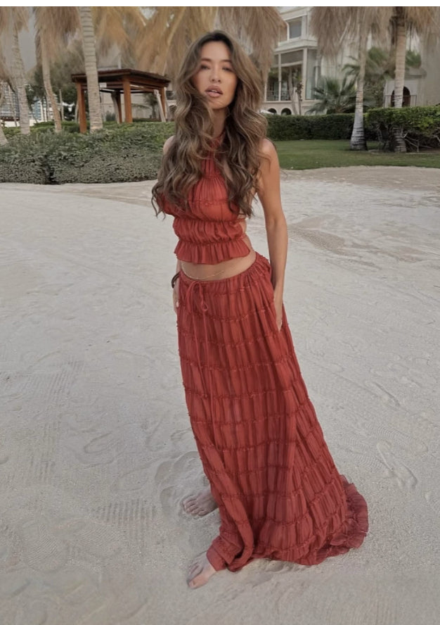 2pcs Women's Dress Suit Sleeveless Backless Cropped Halter Top And Pleated Long Skirt Beach Clothing