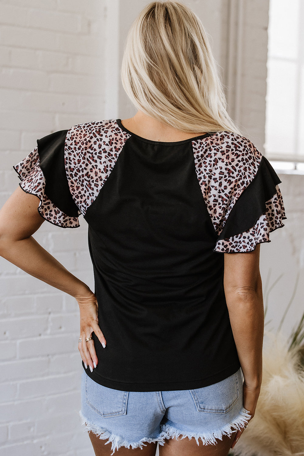 Threaded Pear Emryn Leopard Ruffled Sleeve V Neck Top