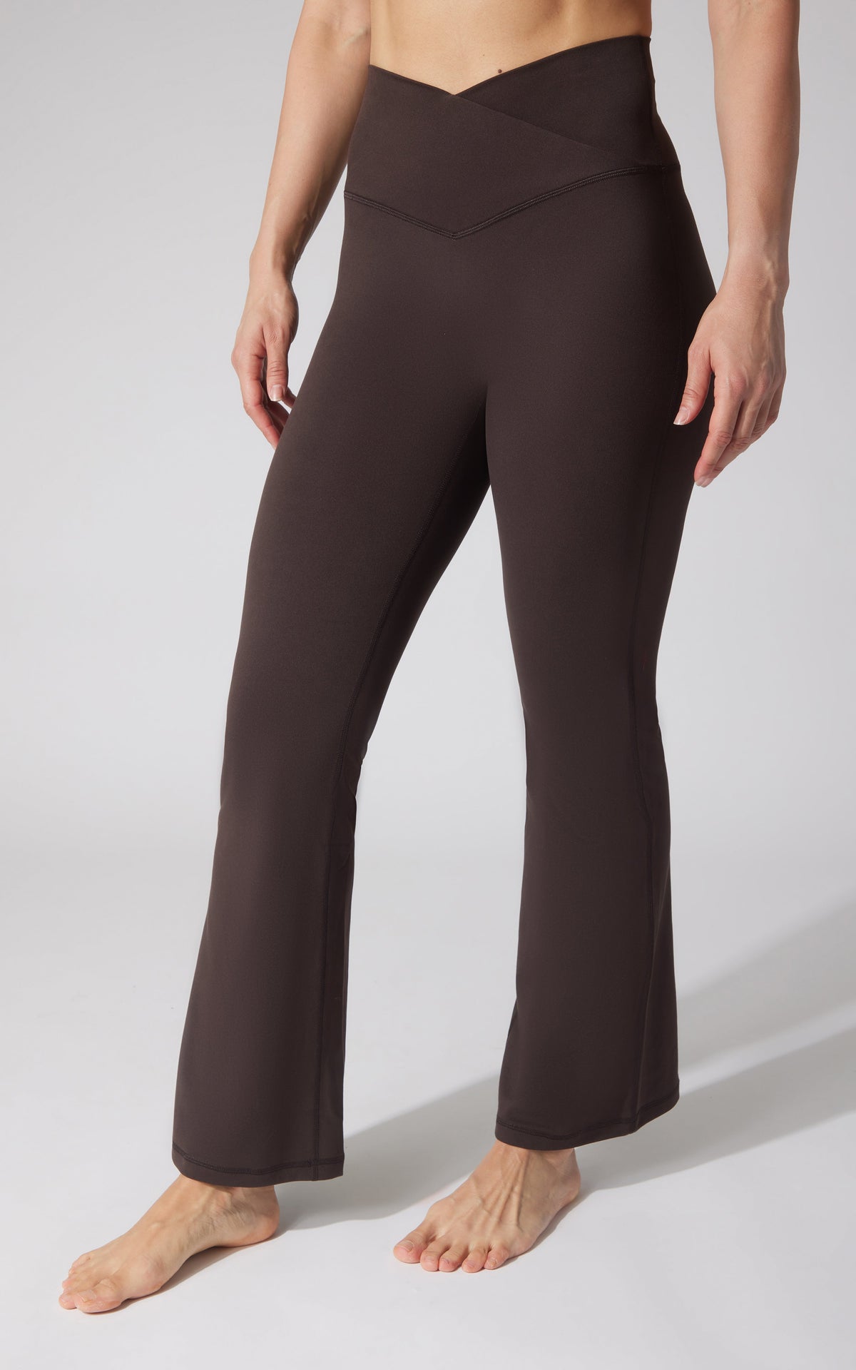 90 Degree by Reflex Lux Sophia 29.5" Crossover Flare Pant