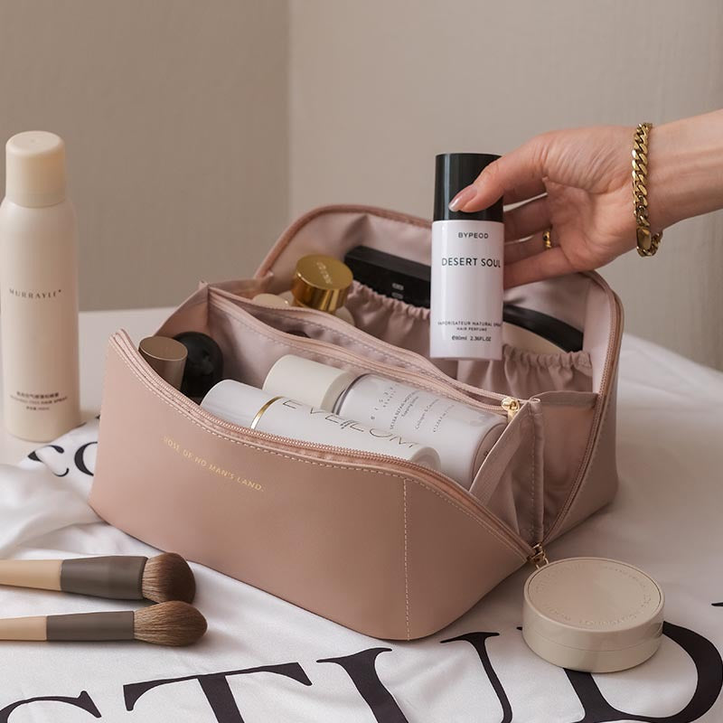 Professional Travel Cosmetic Bag | Women’s High-Capacity Makeup Organizer | Luxury Portable Toiletry Storage Bag | Trendy Water-Resistant Beauty Case | 2026 High-Fashion Multi-Function Makeup Pouch